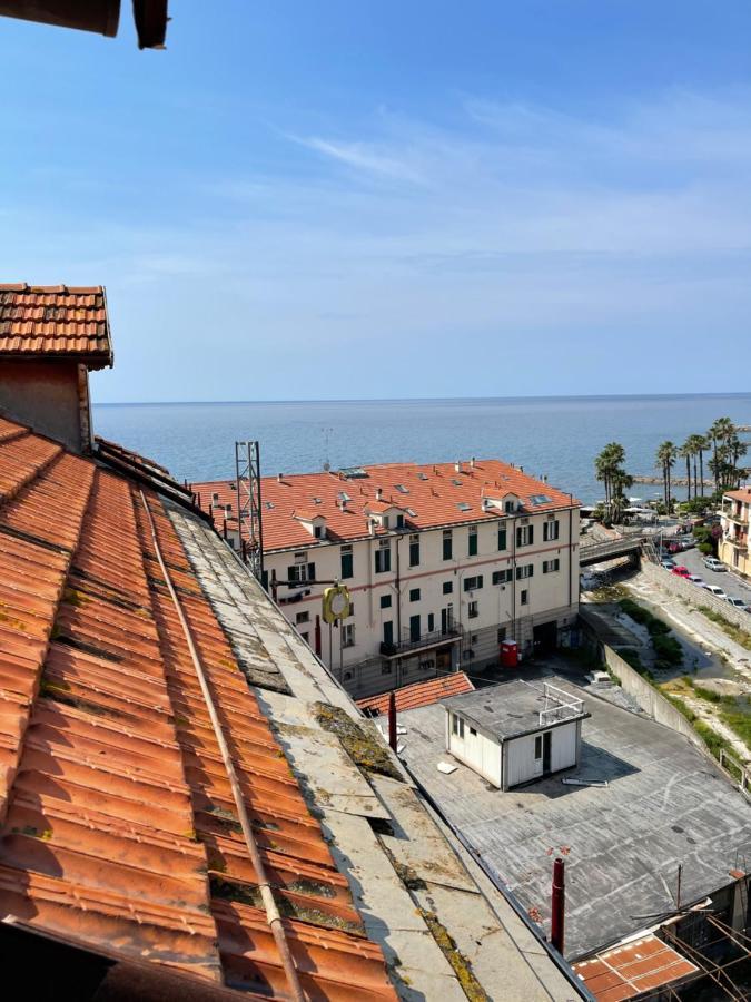 Appartamento Sul Mare Alla Foce Imperia Εξωτερικό φωτογραφία
